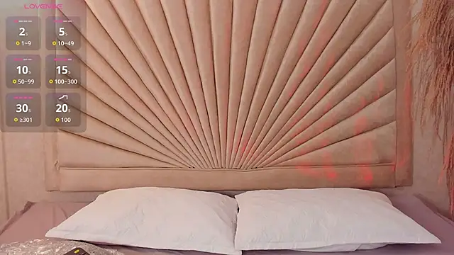 Snapshot of Emma_duff chatting on November 25, 2025, 11:54 am Emma duff online show from November 25, 2025, 11:54 am