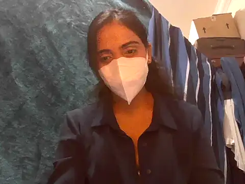 shainiasha1 online show from May 28, 2026, 4:59 pm