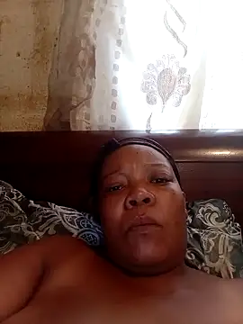 boobsqueenxo online show from December 19, 2025, 12:56 pm