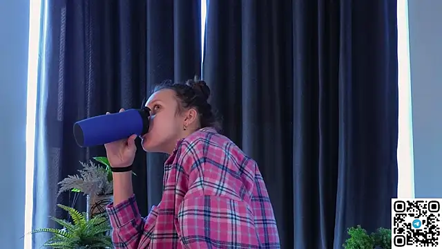 FoxFever online show from November 4, 2025, 6:56 am