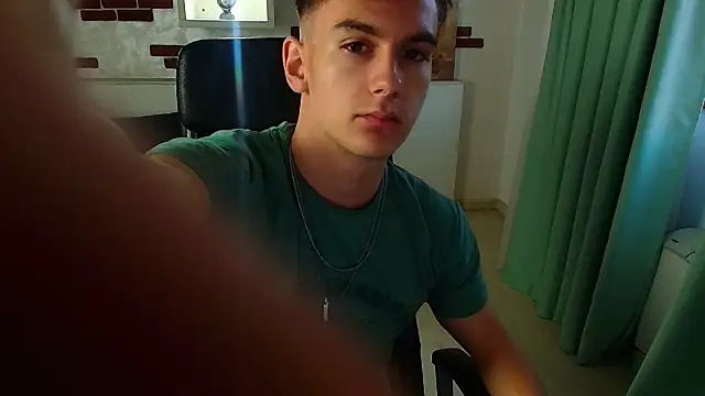 Snapshot of BradyFlint chatting on October 20, 2025, 4:57 am BradyFlint online show from October 20, 2025, 4:57 am