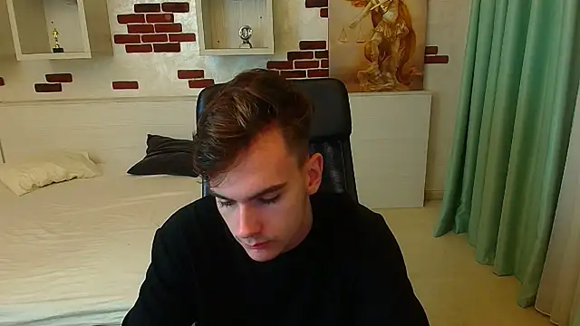 Snapshot of BradyFlint chatting on November 14, 2025, 5:17 am BradyFlint online show from November 14, 2025, 5:17 am