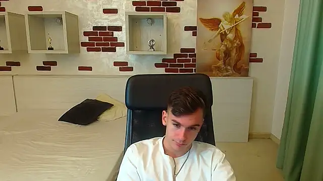 Snapshot of BradyFlint chatting on November 30, 2025, 5:55 am BradyFlint online show from November 30, 2025, 5:55 am