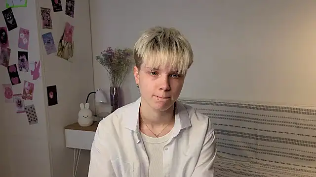 Snapshot of puffimini chatting on October 19, 2025, 2:50 pm puffimini online show from October 19, 2025, 2:50 pm