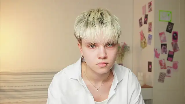 Snapshot of puffimini chatting on October 24, 2025, 1:29 pm puffimini online show from October 24, 2025, 1:29 pm