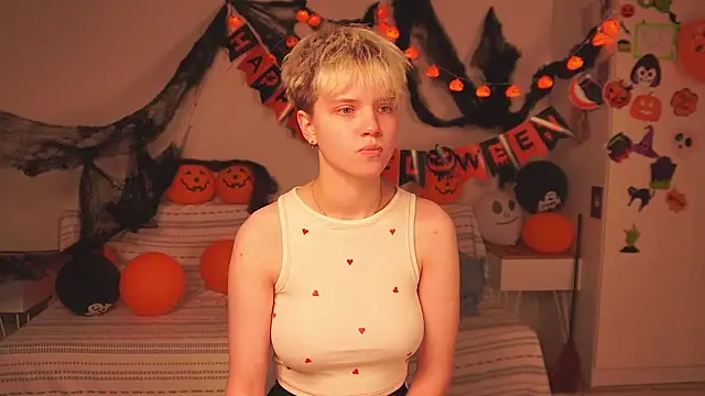 Snapshot of puffimini chatting on November 3, 2025, 1:56 pm puffimini online show from November 3, 2025, 1:56 pm