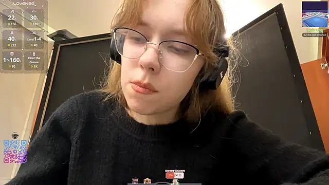 Snapshot of JuneCooper chatting on October 18, 2025, 1:56 pm JuneCooper online show from October 18, 2025, 1:56 pm