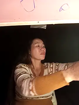 Snapshot of tabby-cat11 chatting on November 1, 2025, 3:14 pm tabby-cat11 online show from November 1, 2025, 3:14 pm