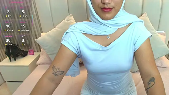 Snapshot of Aziz_daud chatting on November 4, 2025, 12:26 pm Aziz daud online show from November 4, 2025, 12:26 pm