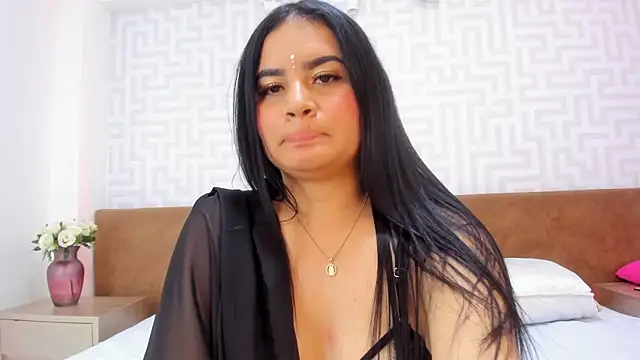 Snapshot of Endiira chatting on October 17, 2025, 6:54 pm Endiira online show from October 17, 2025, 6:54 pm