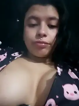 petite coral online show from February 25, 2026, 4:22 am