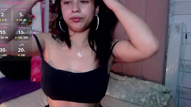 petite coral online show from March 24, 2026, 1:32 am