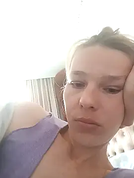 Snapshot of Coare_Cindy chatting on March 28, 2026, 11:21 am Coare Cindy online show from March 28, 2026, 11:21 am