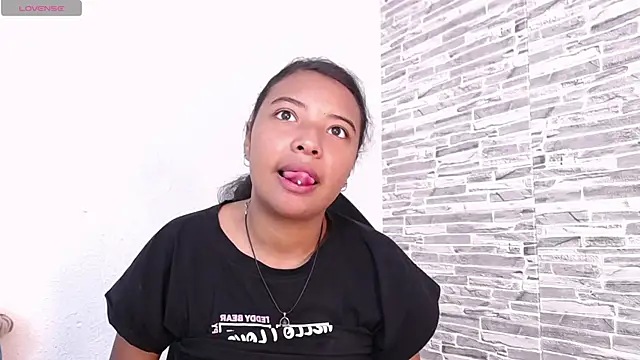 Zoe Rider online show from November 12, 2025, 12:38 pm