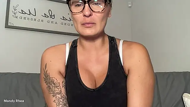 Snapshot of Mandyrheaa chatting on October 23, 2025, 10:52 pm Mandyrheaa online show from October 23, 2025, 10:52 pm