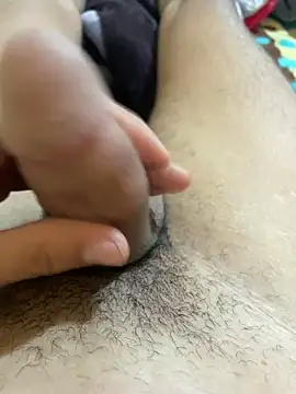 yoryy07 online show from November 11, 2025, 1:33 pm