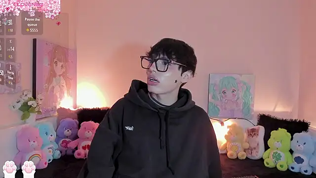 Strawberry Kitty  online show from March 1, 2026, 2:02 am