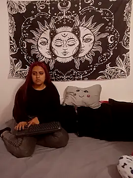 emily n abby online show from November 11, 2025, 12:16 pm