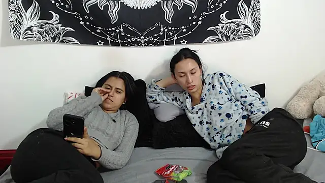 emily n abby online show from March 25, 2026, 12:05 am