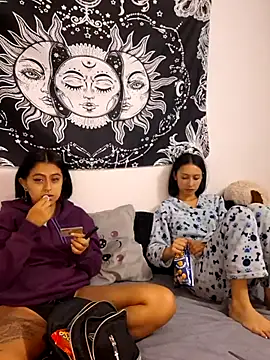 emily n abby online show from July 8, 2026, 1:26 pm