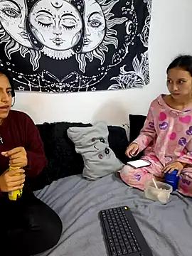 emily n abby online show from July 17, 2026, 1:40 pm