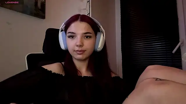 HanaMantanaDell online show from April 15, 2026, 7:58 pm