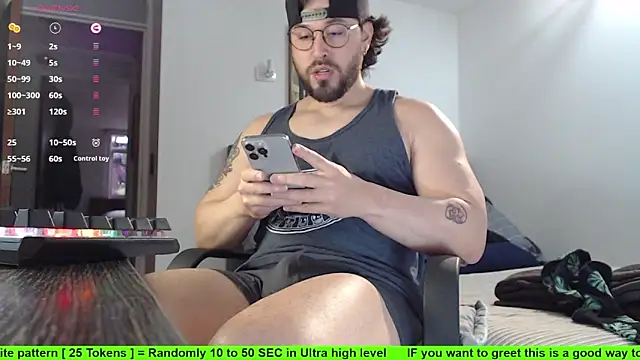 Snapshot of SugaredDigit chatting on October 14, 2025, 9:48 pm SugaredDigit online show from October 14, 2025, 9:48 pm