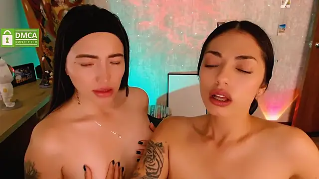 Snapshot of natval6 chatting on February 20, 2026, 10:43 pm natval6 online show from February 20, 2026, 10:43 pm