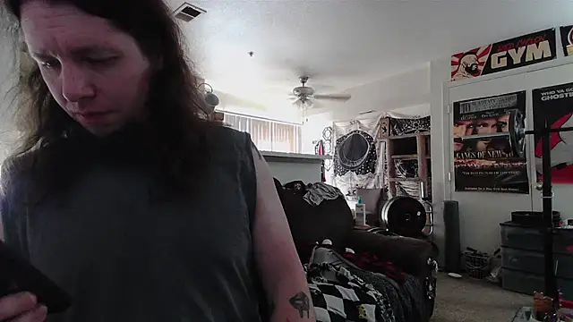 biggerisbetter12 online show from June 23, 2026, 3:10 pm