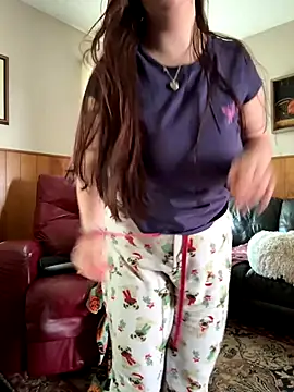 Snapshot of adriannbelle chatting on November 3, 2025, 7:48 pm adriannbelle online show from November 3, 2025, 7:48 pm