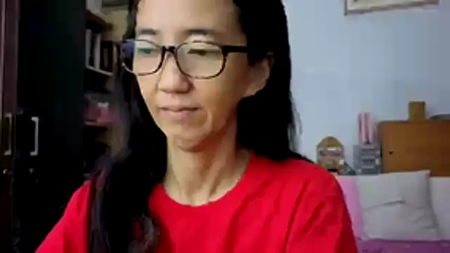 princessD077 online show from February 10, 2026, 10:47 pm