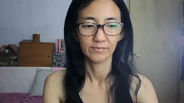 princessD077 online show from April 9, 2026, 4:12 pm