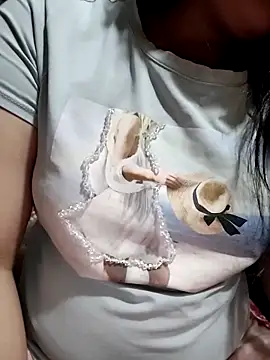 Sinhlinh2020 online show from April 13, 2026, 1:00 am