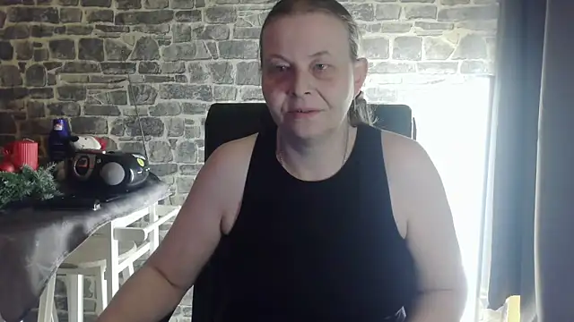 Diamond Bite online show from November 28, 2025, 4:31 pm