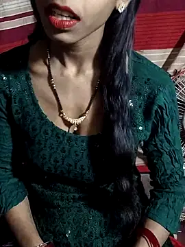 Itz Aisha   online show from December 15, 2025, 6:06 am