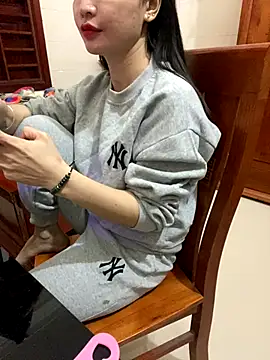 Snapshot of Phale2x chatting on October 25, 2025, 12:13 pm Phale2x online show from October 25, 2025, 12:13 pm