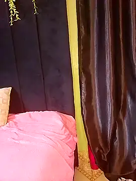 Snapshot of hot_princesss chatting on November 2, 2025, 9:22 am hot princesss online show from November 2, 2025, 9:22 am