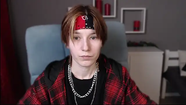 guitarandangell online show from January 5, 2026, 5:27 pm