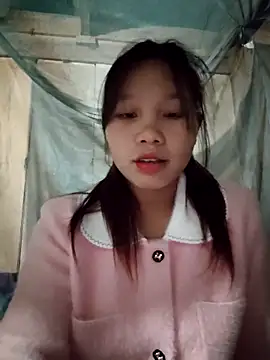 linh-miu99 online show from February 17, 2026, 2:19 am
