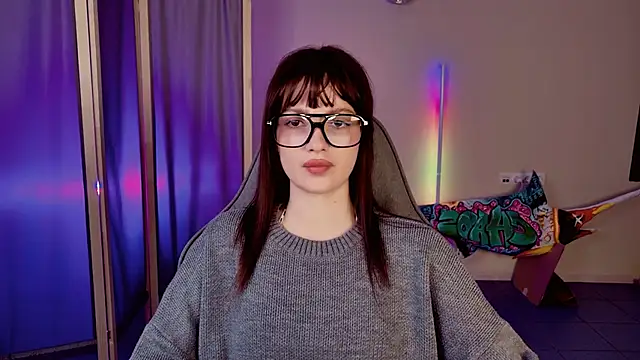 KiraVair online show from April 10, 2026, 10:31 am