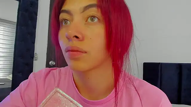 melanie roux   online show from April 9, 2026, 12:32 pm