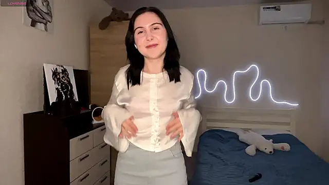 MyraLitterers online show from April 22, 2026, 4:19 pm