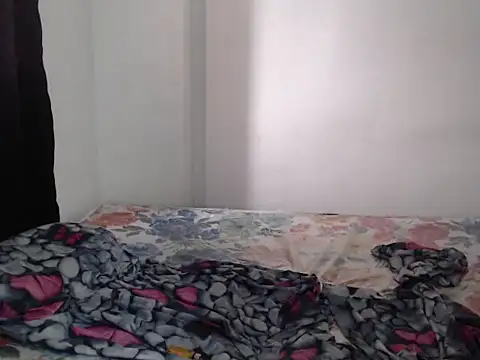  camila trans  online show from November 24, 2025, 12:16 pm