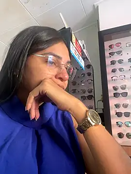 Snapshot of belaamor chatting on October 18, 2025, 11:55 am belaamor online show from October 18, 2025, 11:55 am