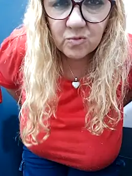 Snapshot of JennyInVegas chatting on November 26, 2025, 2:07 pm JennyInVegas online show from November 26, 2025, 2:07 pm