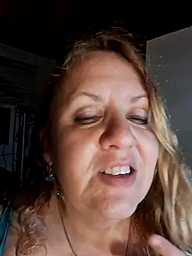 Snapshot of JennyInVegas chatting on December 2, 2025, 2:39 am JennyInVegas online show from December 2, 2025, 2:39 am