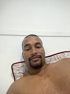 Snapshot of casalbrhot25 chatting on November 3, 2025, 2:24 am casalbrhot25 online show from November 3, 2025, 2:24 am