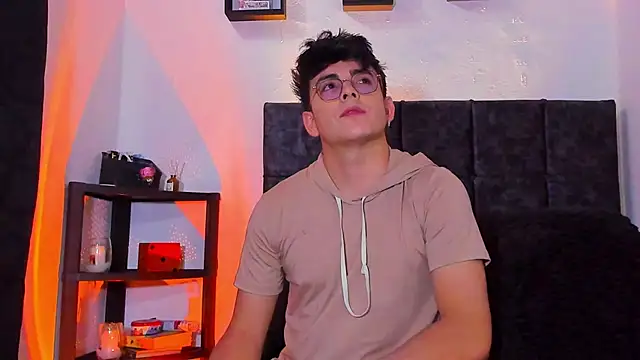 Theo Noxxx online show from October 22, 2025, 7:46 pm