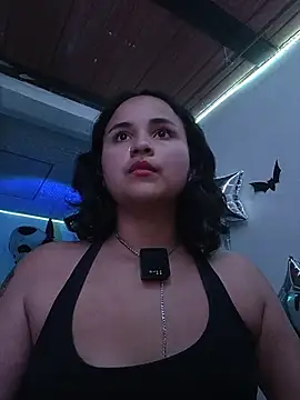 Snapshot of Ladyswap chatting on November 4, 2025, 2:43 am Ladyswap online show from November 4, 2025, 2:43 am