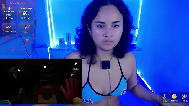 Snapshot of Ladyswap chatting on November 28, 2025, 7:49 pm Ladyswap online show from November 28, 2025, 7:49 pm